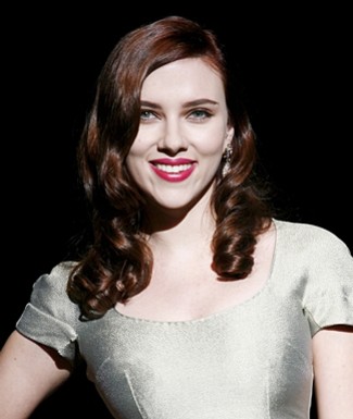 Beauty-Insider-Scarlett-Johansson articleimage.jpg