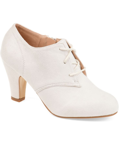 File:White vintage heels.png